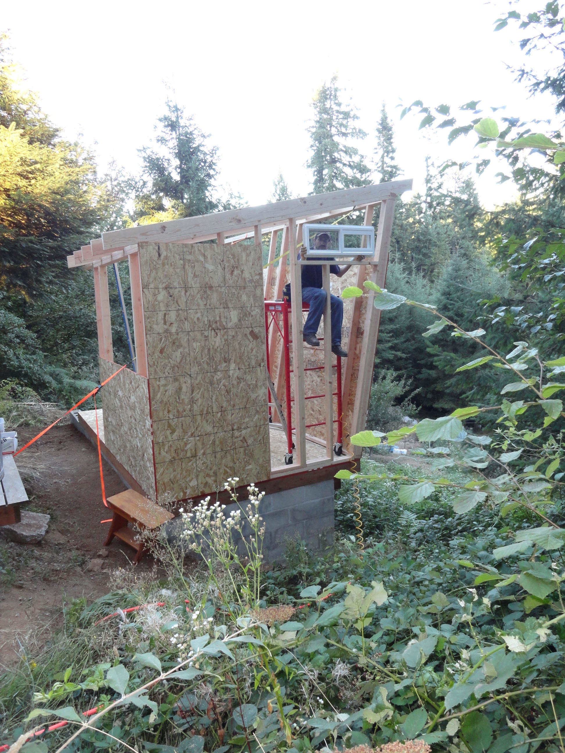Tiny house construction 18 August 2013